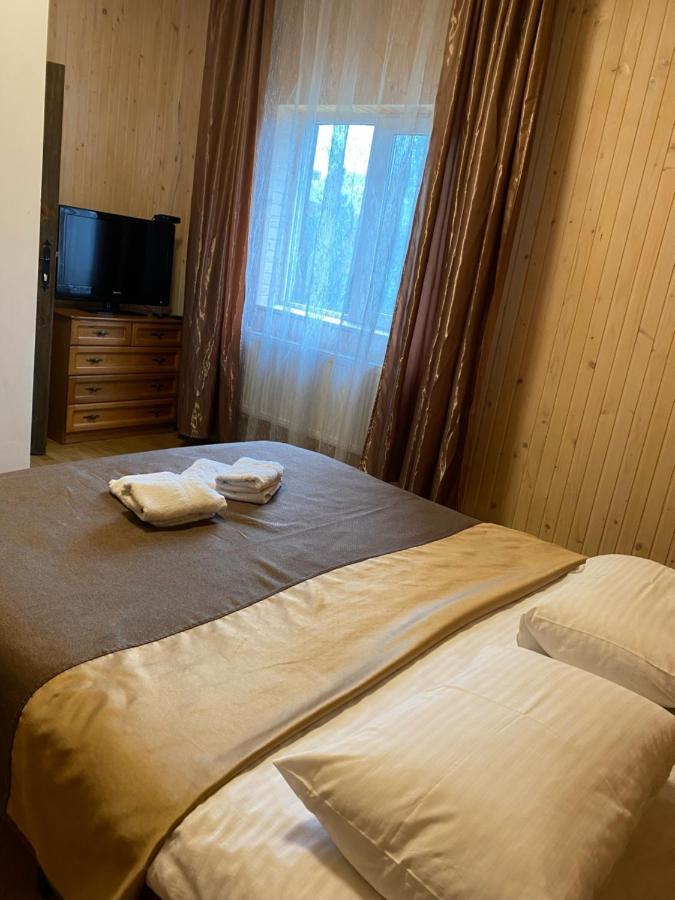 מיקוליצ'ין Айворі Хаус מראה חיצוני תמונה